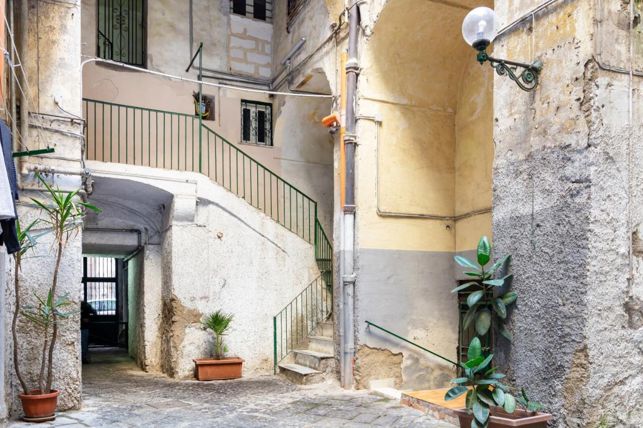 Oui Tree Apartment Napoli Dış mekan fotoğraf